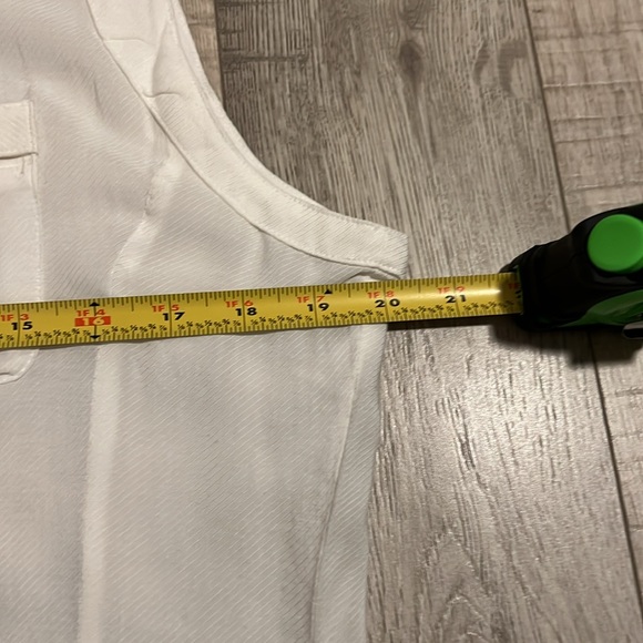 Monoreno Sleeveless Tunic Button Down - Picture 8 of 9